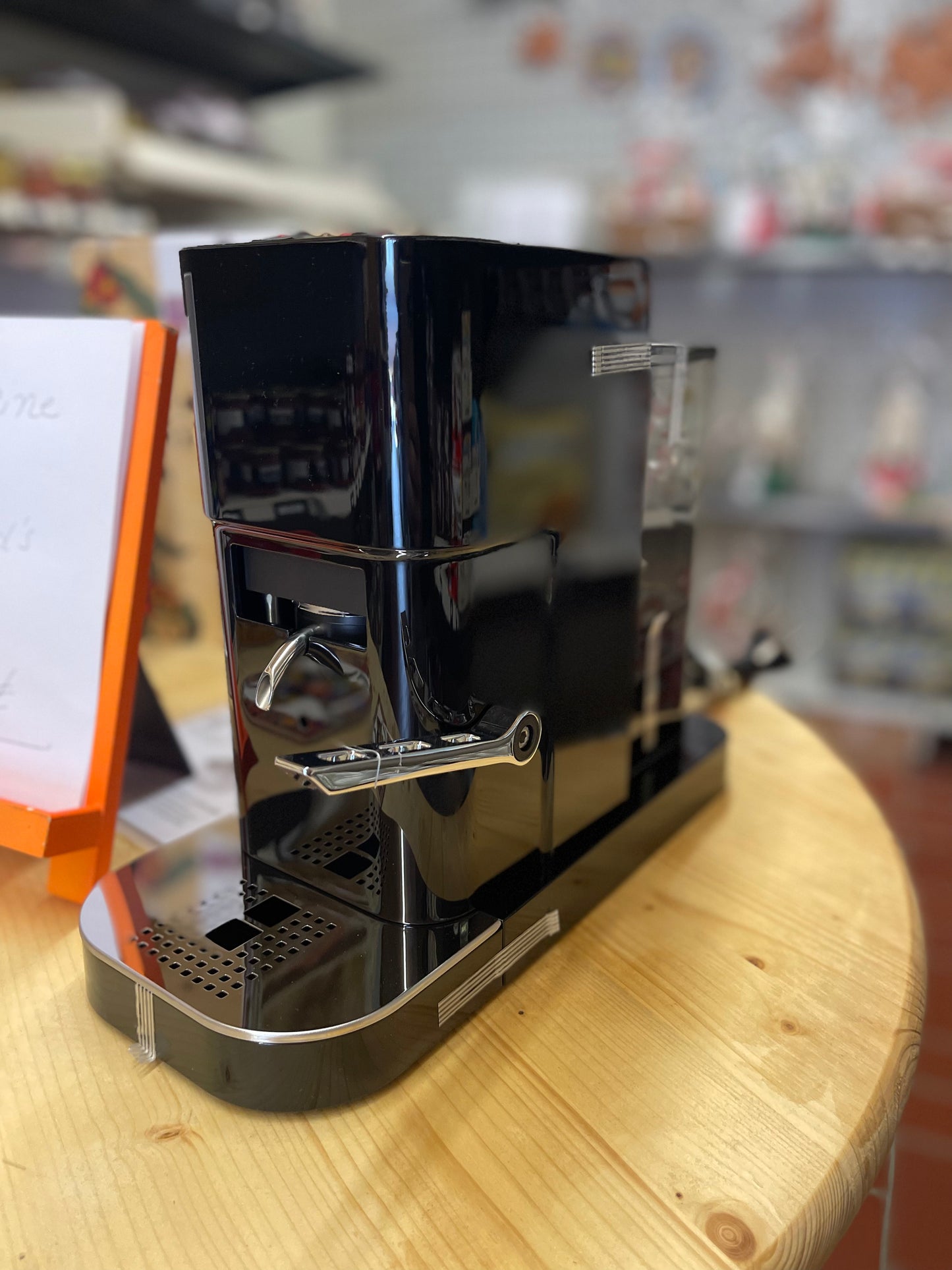 Medea Espresso Maschine mit 150 pads
