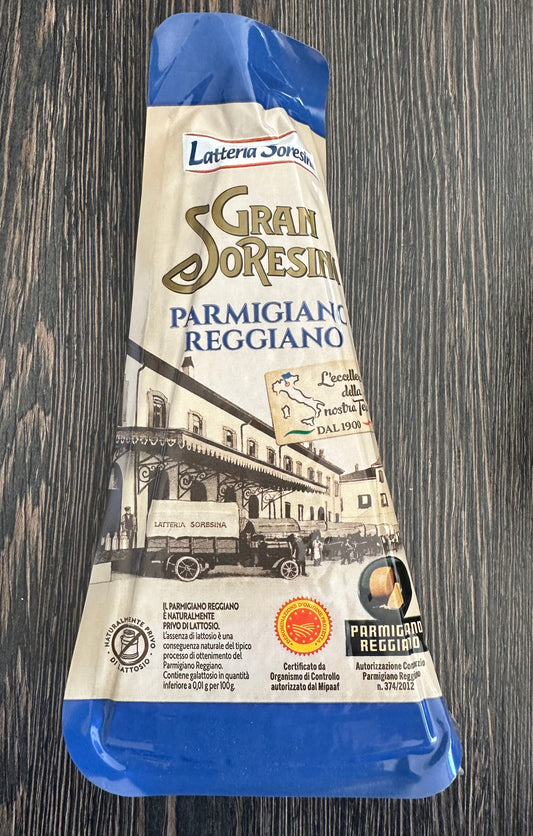 Parmigiano Regiano DOP am Stück